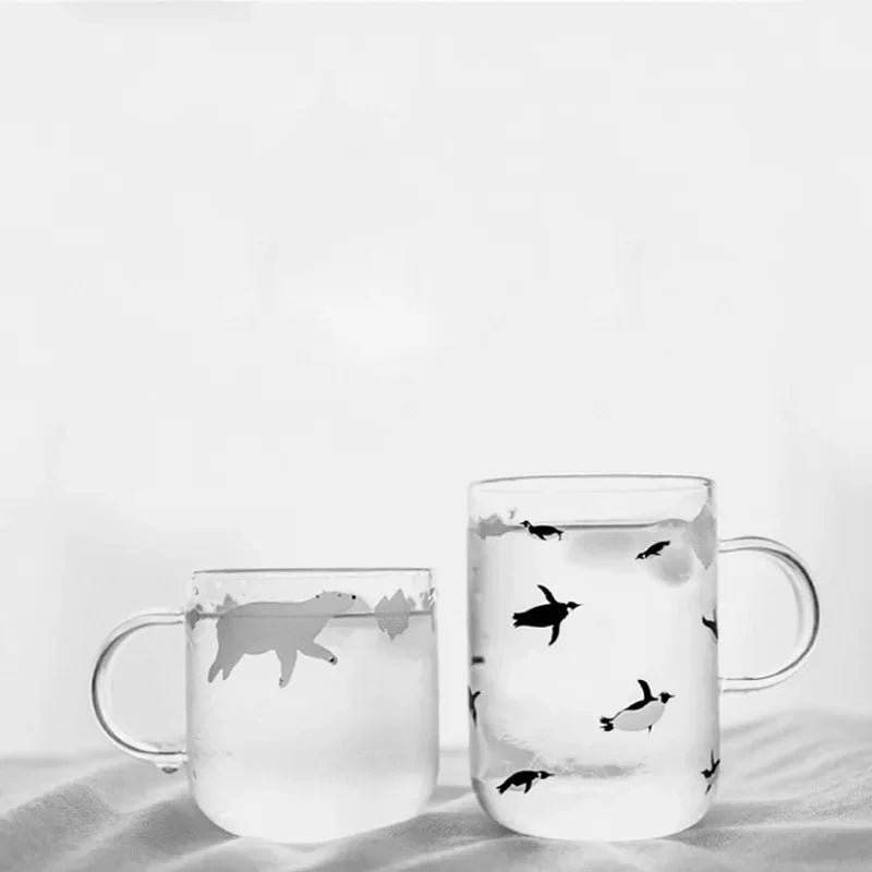 Glass mug Arctic animal design clear borosilicate ergonomic dishwasher-safe hfor hot and cold beverages