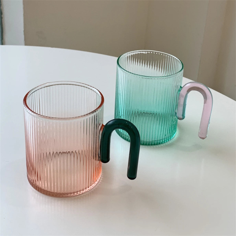 rippled borosilicate glass cup with contrast color handle