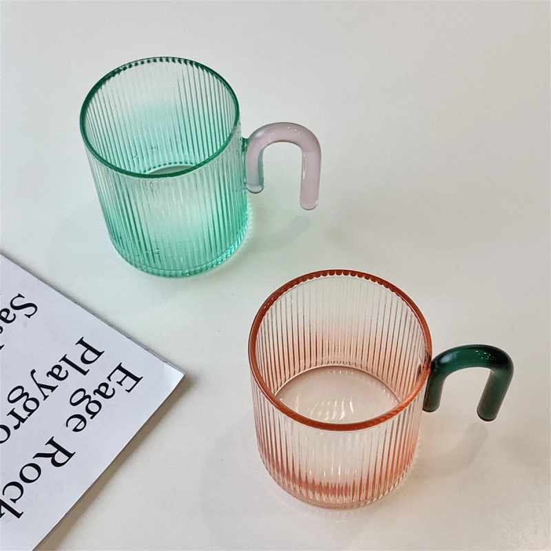 rippled borosilicate glass cup with contrast color handle