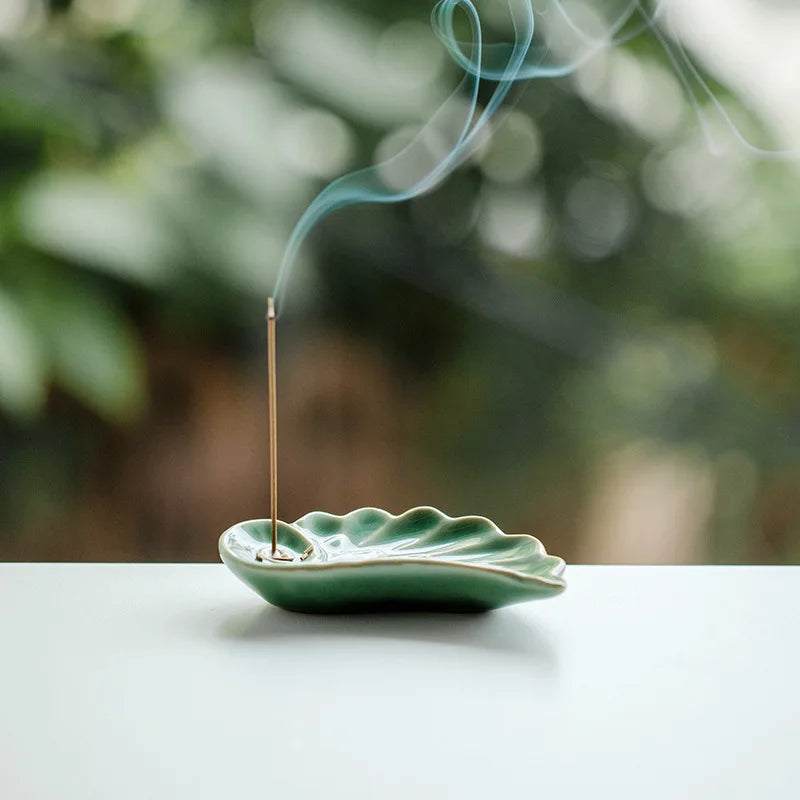 Kiln glazed Celadon Incense Insert Holder Embossed Leaf Feather Ceramic Aromatherapy holder incense holder Creative Teahouse Ornament