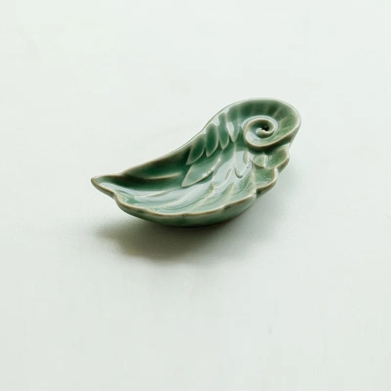 Kiln glazed Celadon Incense Insert Holder Embossed Leaf Feather Ceramic Aromatherapy holder incense holder Creative Teahouse Ornament