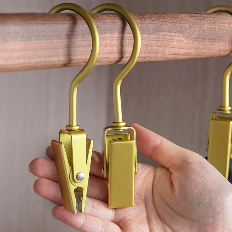 Multifunctional hook clip