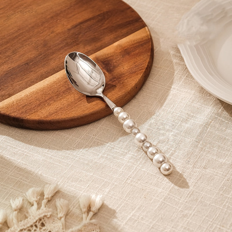 Pearl Art Flatware