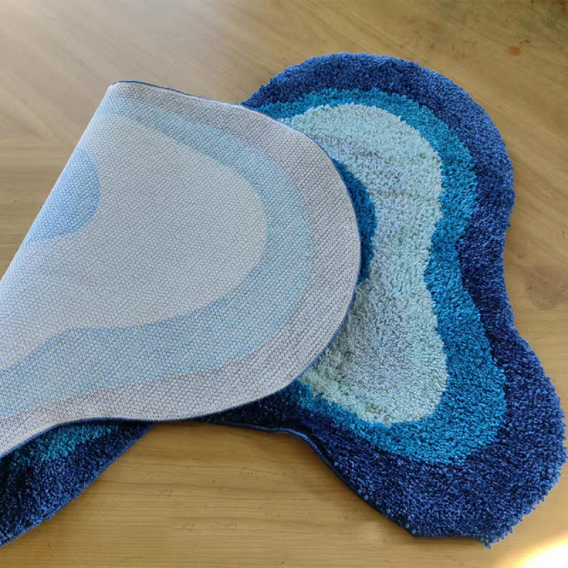 Warped Tufted Bath Mat