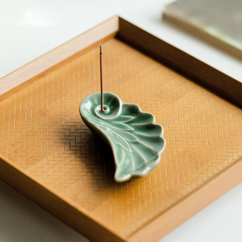 Kiln glazed Celadon Incense Insert Holder Embossed Leaf Feather Ceramic Aromatherapy holder incense holder Creative Teahouse Ornament