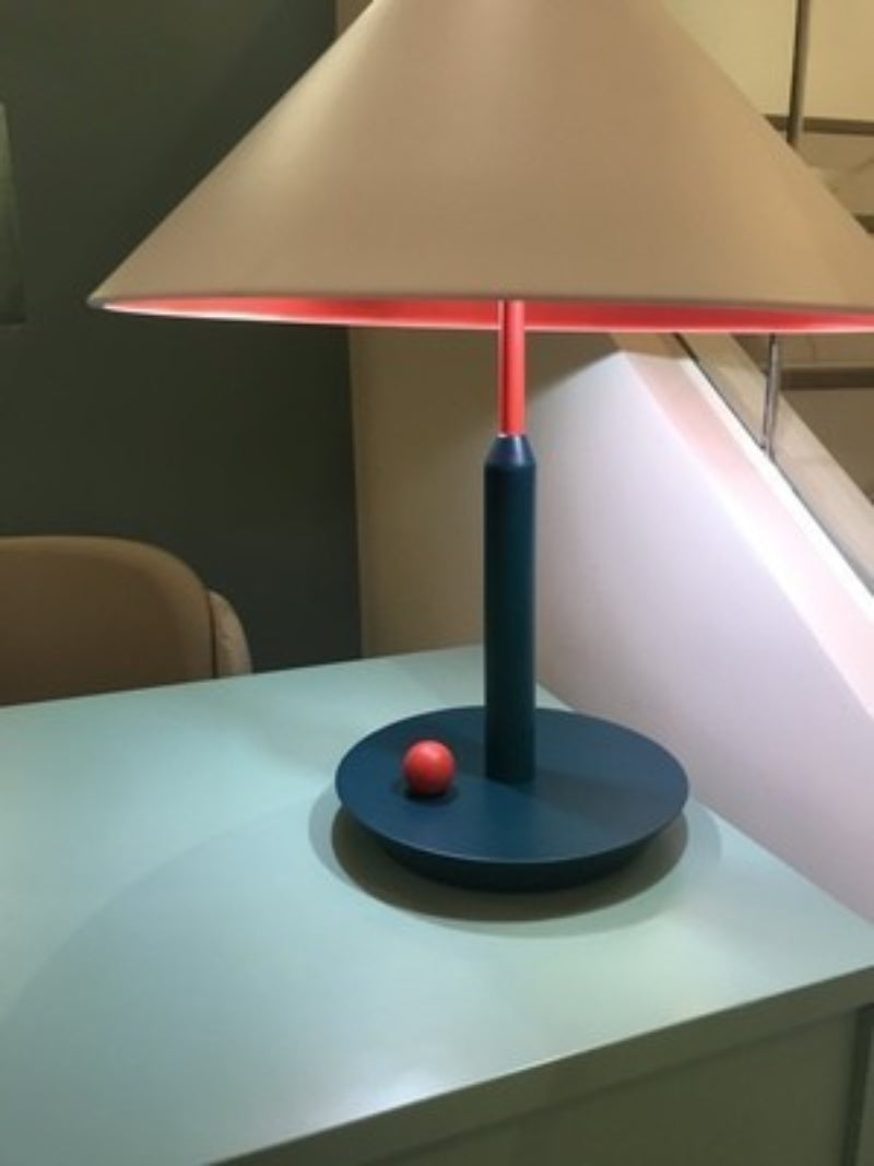 Bucket Shape LED Table Lamp