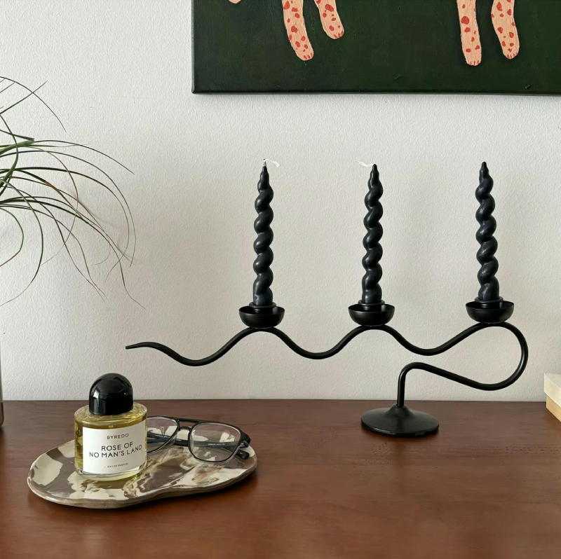 Deco Wave Iron Candle Holder