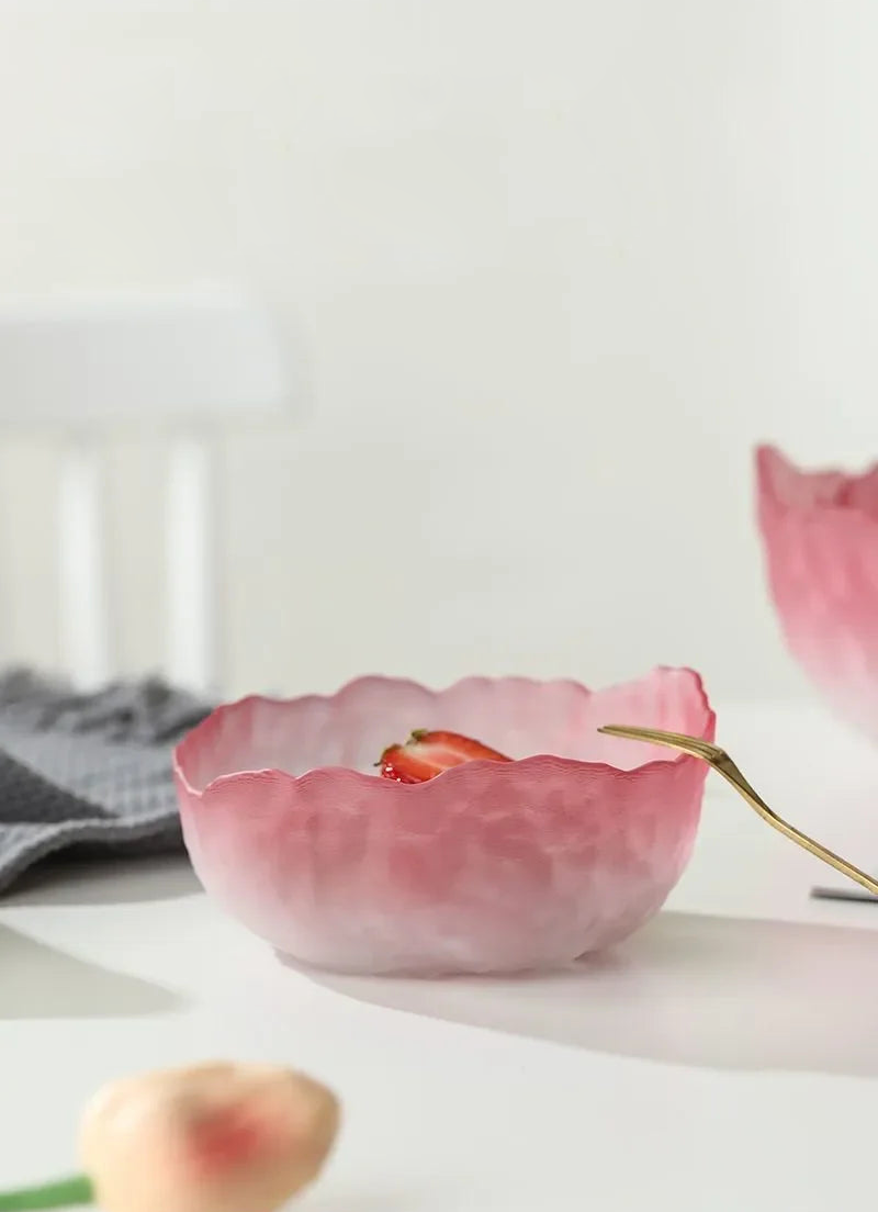 Frosted gradient dessert bowl textured glass bowl with petal edges for dessert