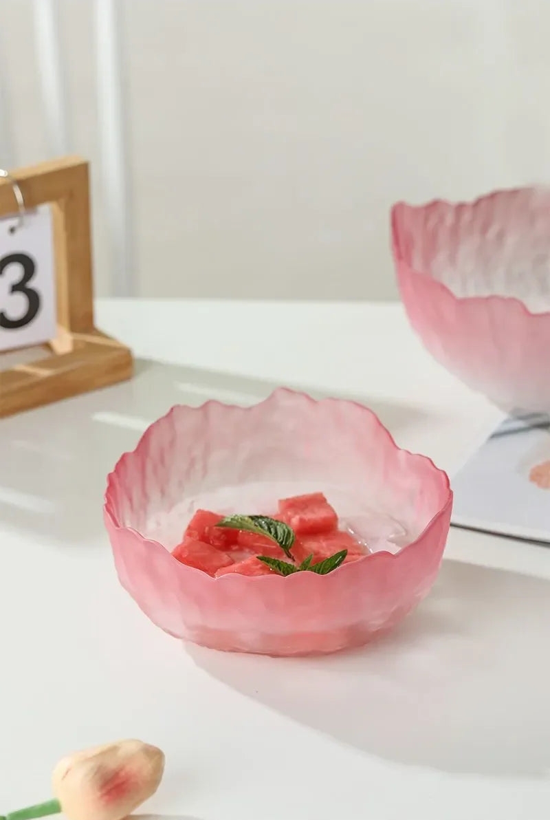 Frosted gradient dessert bowl textured glass bowl with petal edges for dessert