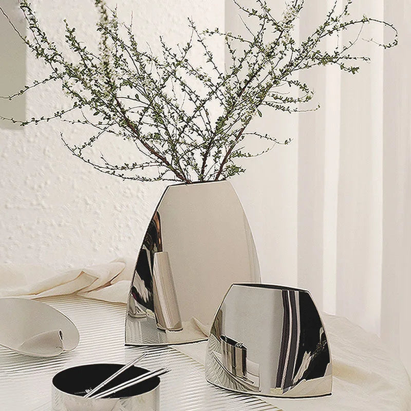 Arc-shaped Metal Flower Vase Elegant mirror vase minimalist style flower and decor vase