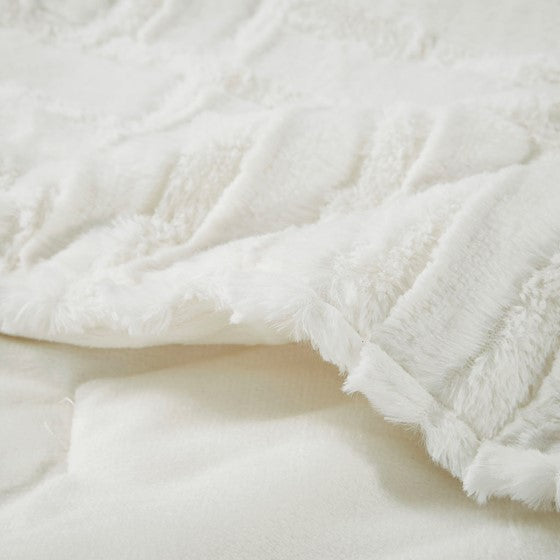 Arctic Ultra Plush Down Alternative Throw