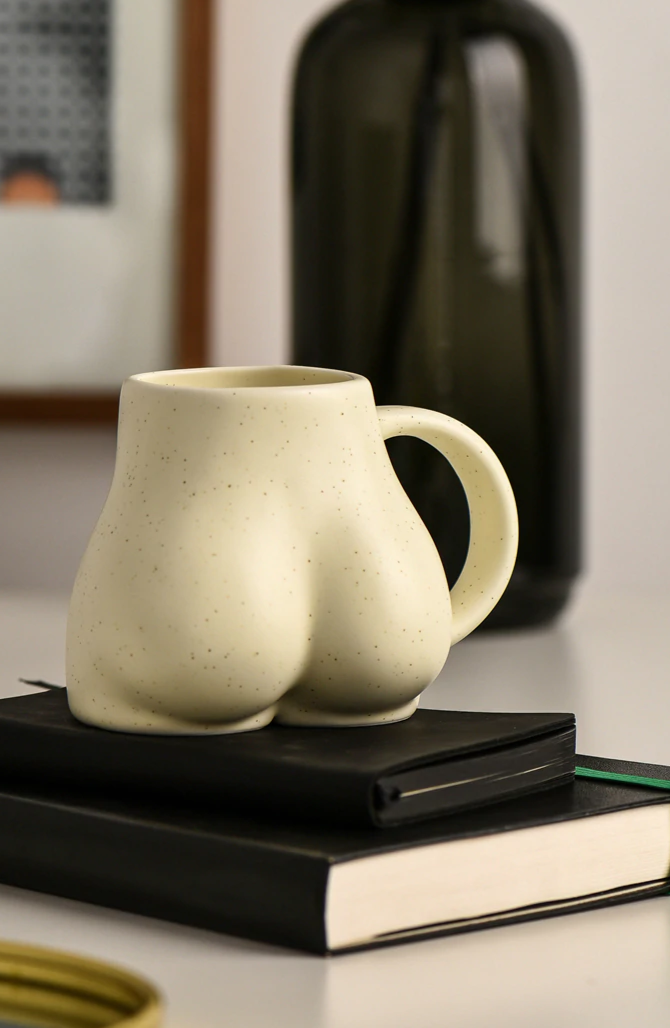 Drinkware in Funny booty Shaped Ceramic for Coffee and Tea Cup