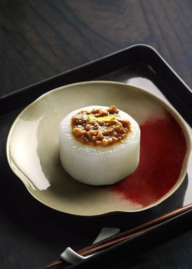 Japanese Style Handmade Ceramic Red Dye-Stained Petal-Shaped Plate Bowl