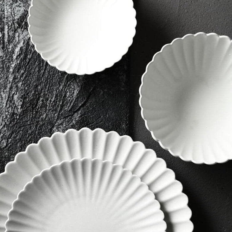 round scalloped edge  white dinnerware set