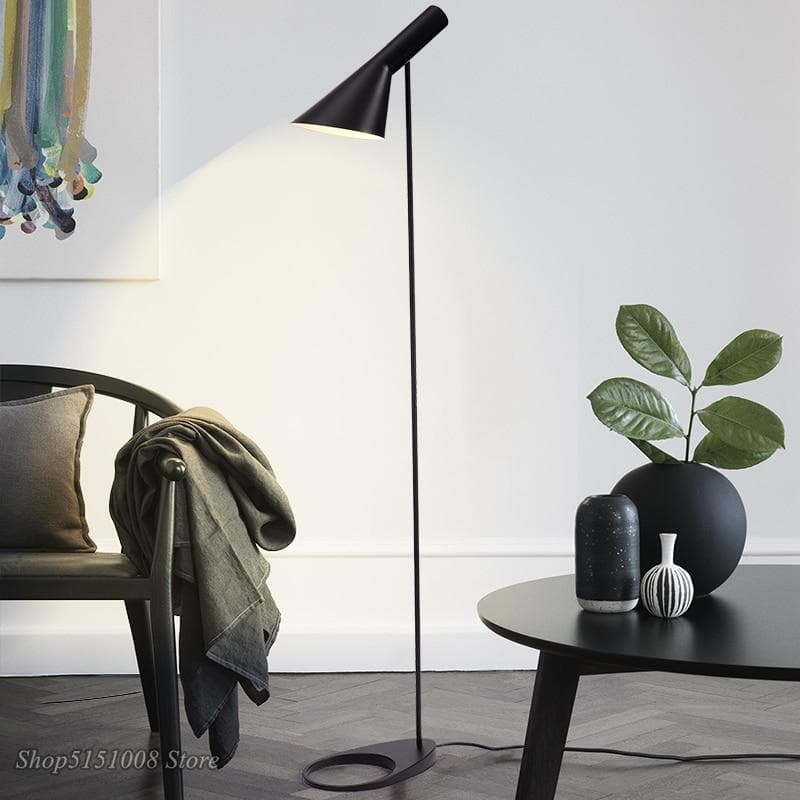 Black Fine Design Metal Floor Lamp