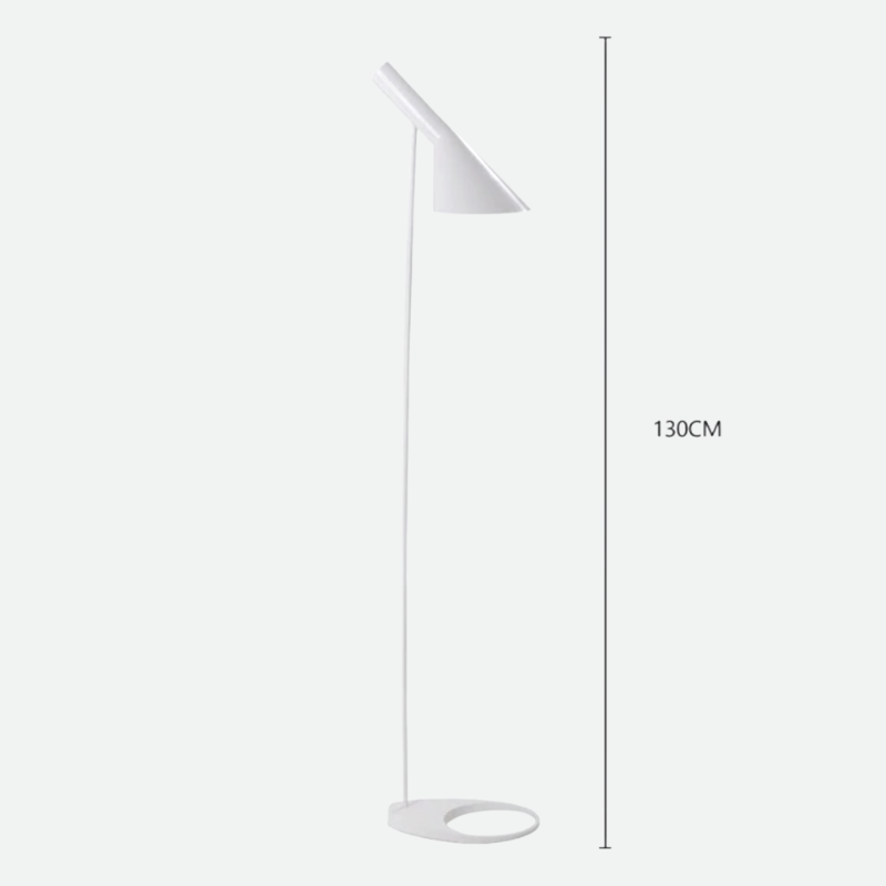 White Fine Design Metal Table Lamp