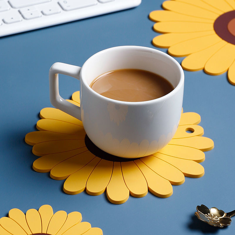 Yellow and Brown Silicone Sunflowers Shape Table Coaster