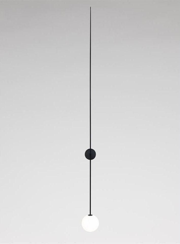 Black iron wall lamp with slim rod