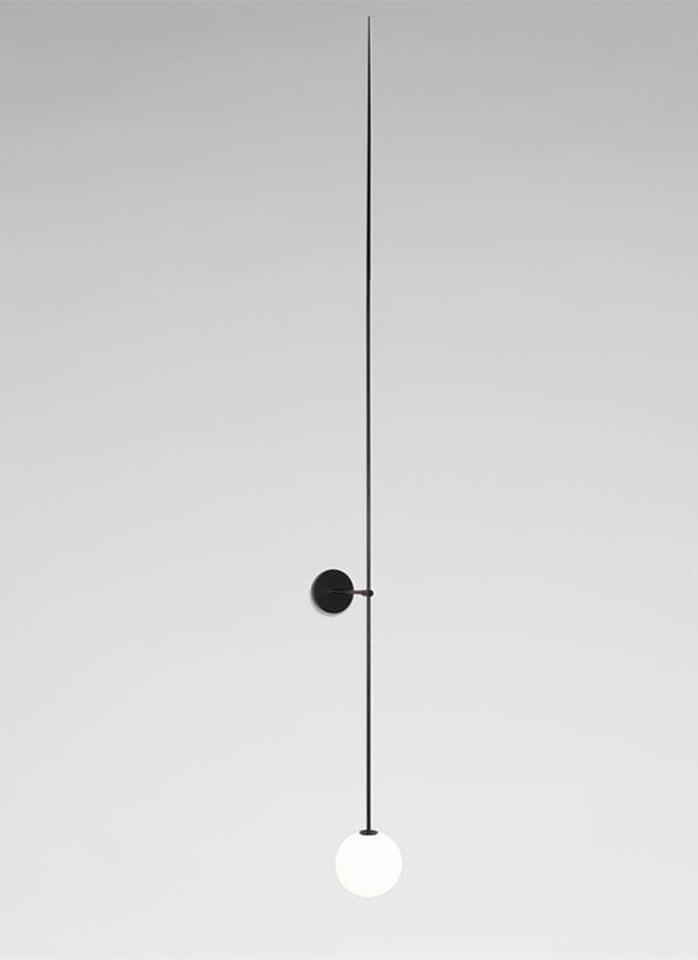 Black iron wall lamp with slim rod