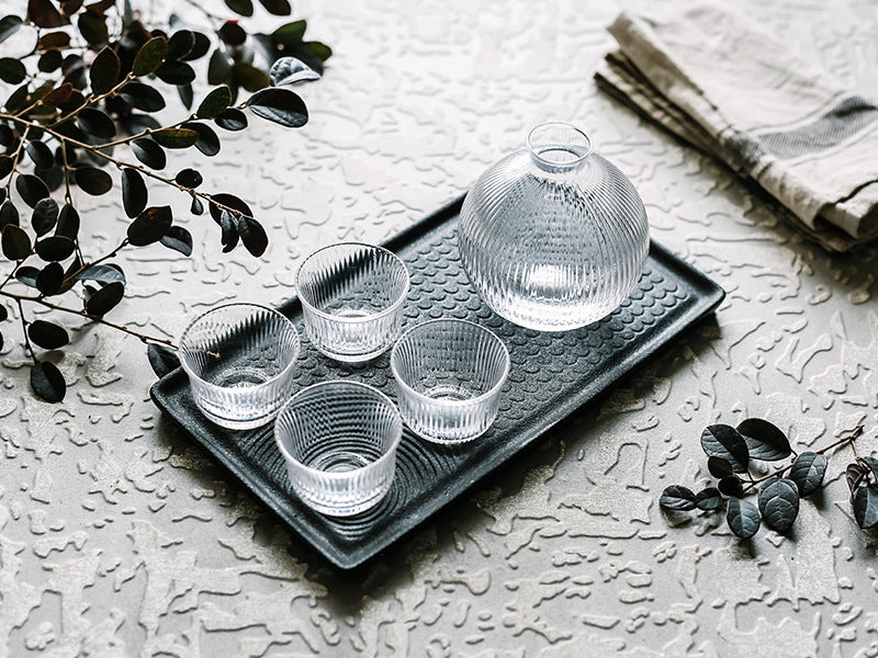 round textured vertical stripe sake pot and cups