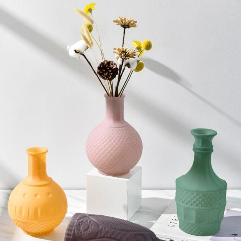 Ciela Colored Frosted Glass Vase