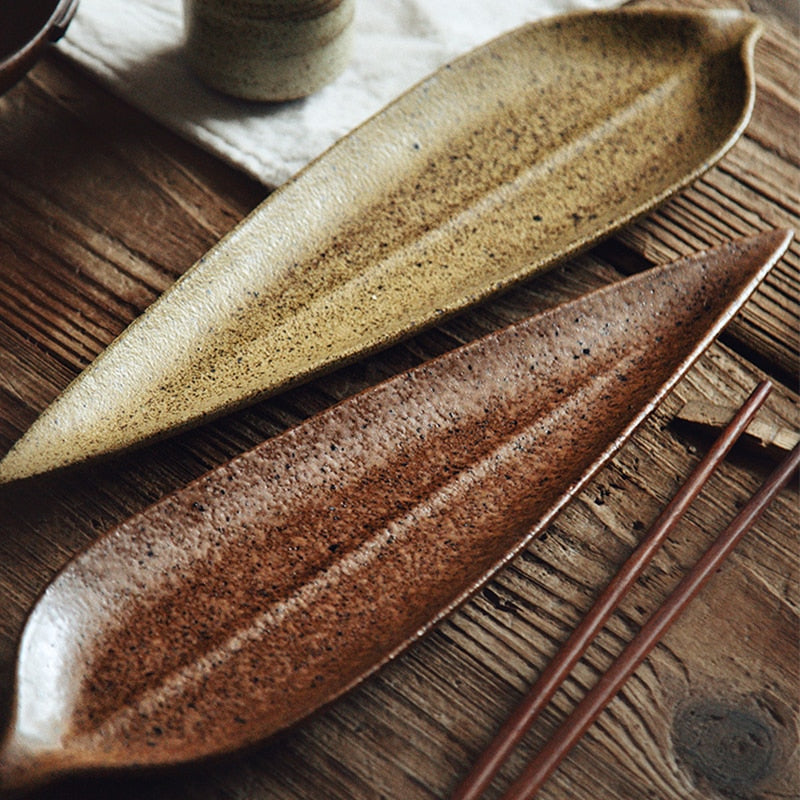 leaf shape ceramic sand brown stained pattern serving plate