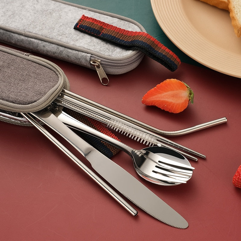 Oni Flatware 8 PC Travel Set