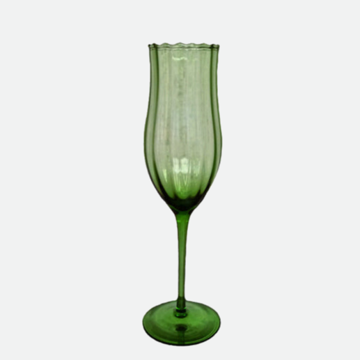 Emerald Scalloped Wine Glass